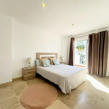 Villa Marbella, Nueva Andalucia, 3 Floors, Pool