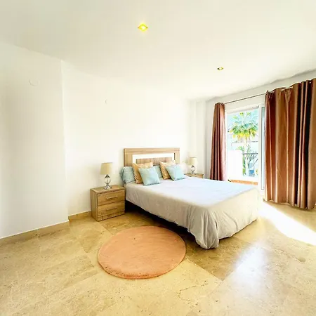 Marbella, Nueva Andalucia, 3 Floors, Pool * Marbella